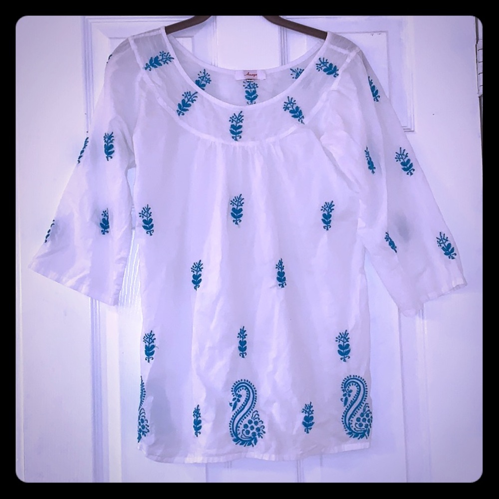 EUC AMAYA shirt Size Medium